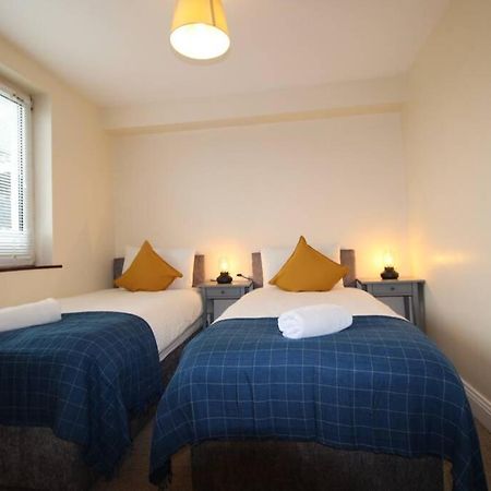 דירות Large 3 Bed, Galway City Centre מראה חיצוני תמונה
