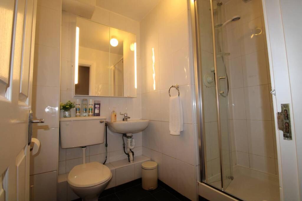 דירות Large 3 Bed, Galway City Centre מראה חיצוני תמונה