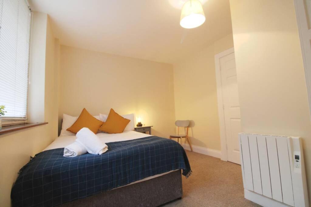 דירות Large 3 Bed, Galway City Centre מראה חיצוני תמונה
